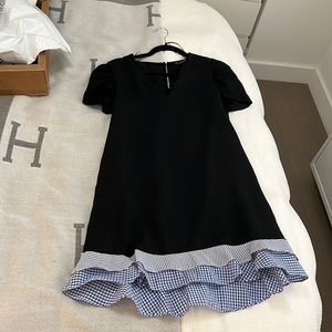 Black Zara dress cap sleeves and ruffled bottom size M